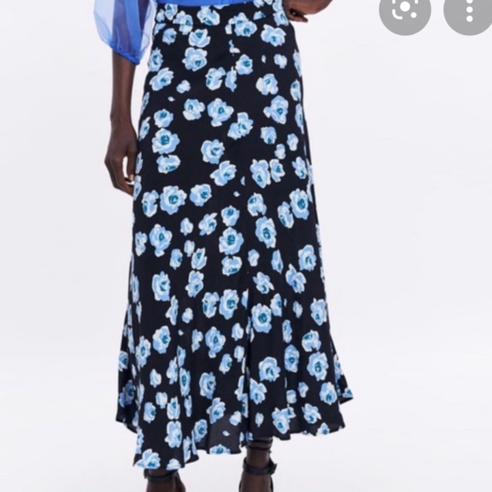 Zara Black Maxi Skirt with Blue Floral Pattern (new)
